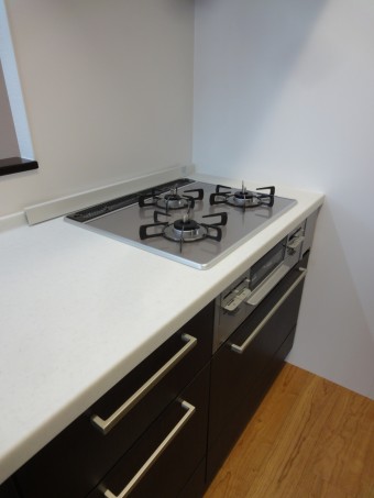 リビングの様子がわかるキッチンに